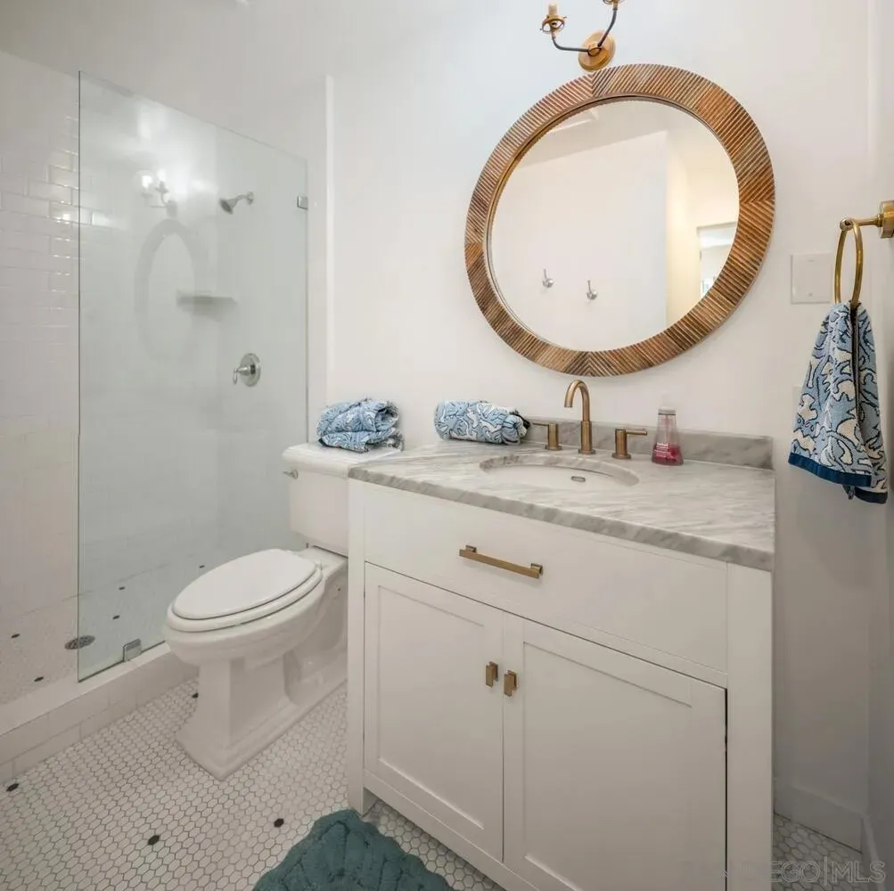 Coronado, California 92118, United States, 3 Bedrooms Bedrooms, ,2 BathroomsBathrooms,Residential,Active,241911