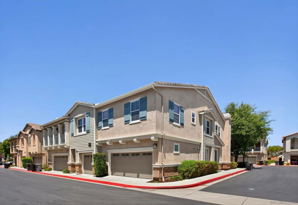 Photo of 42921 Avenida Amistad, Temecula, CA 92592 (MLS # 250041632)