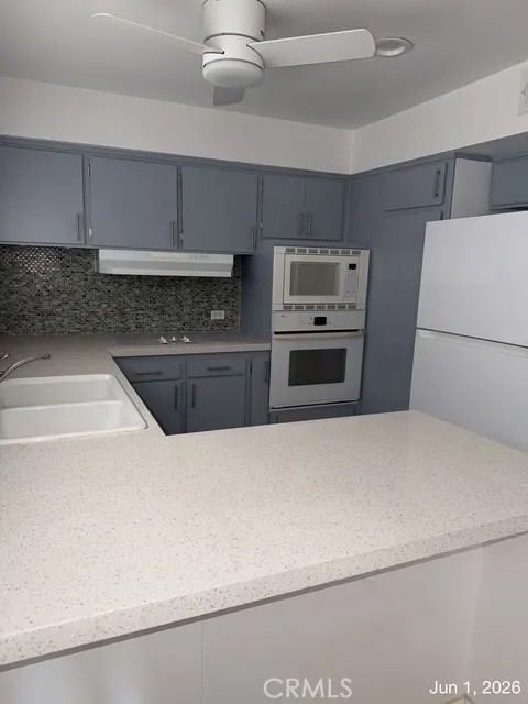 261 E La Verne K
