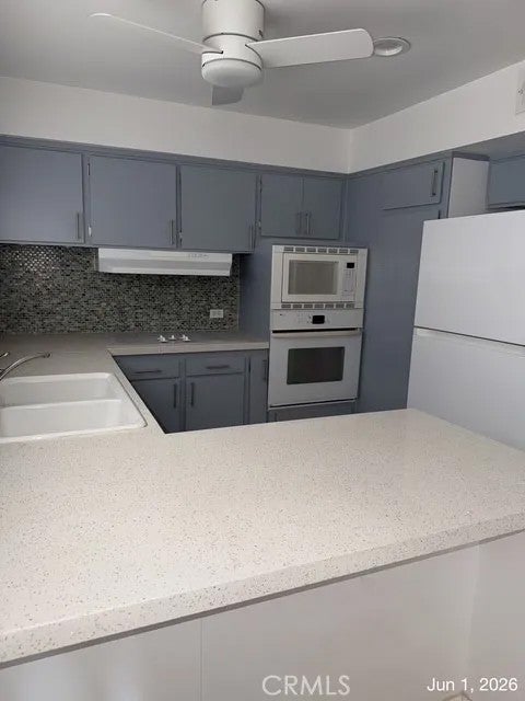 261 E La Verne K