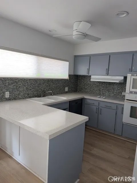 261 E La Verne K