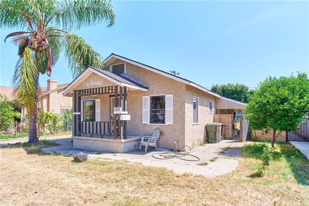 2620 W Olive Avenue