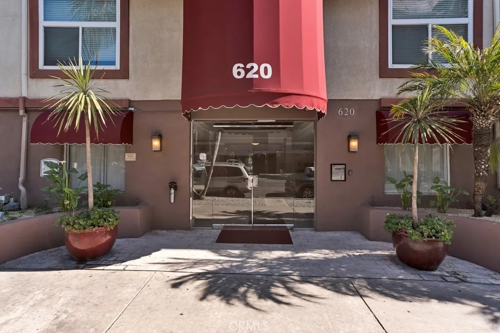 620 S Gramercy 338