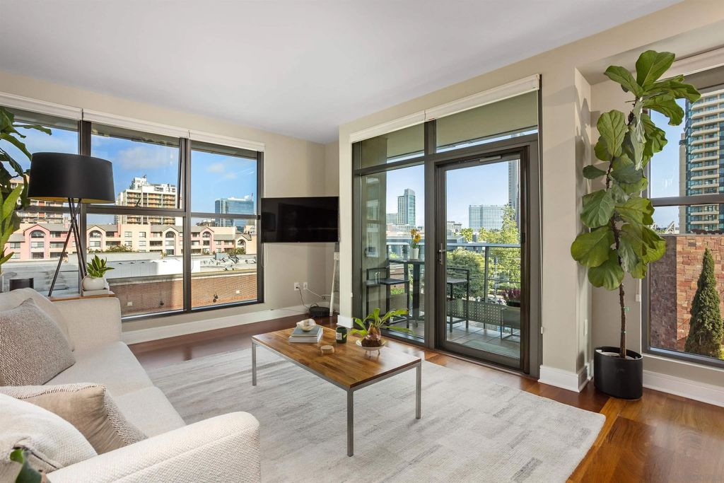 Photo of 645 Front St #501, San Diego, CA 92101 (MLS # 260002203)