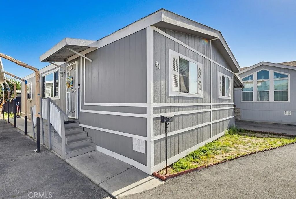 Photo of 7101 Rosecrans Ave #84, Paramount, CA 90723 (MLS # DW26084907)