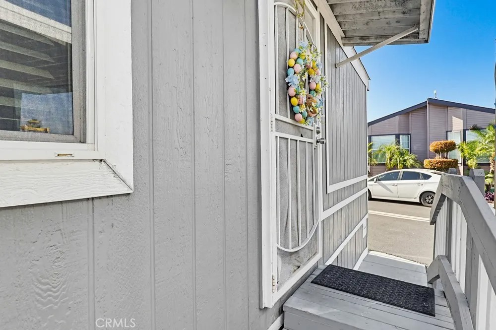 7101 Rosecrans East 84