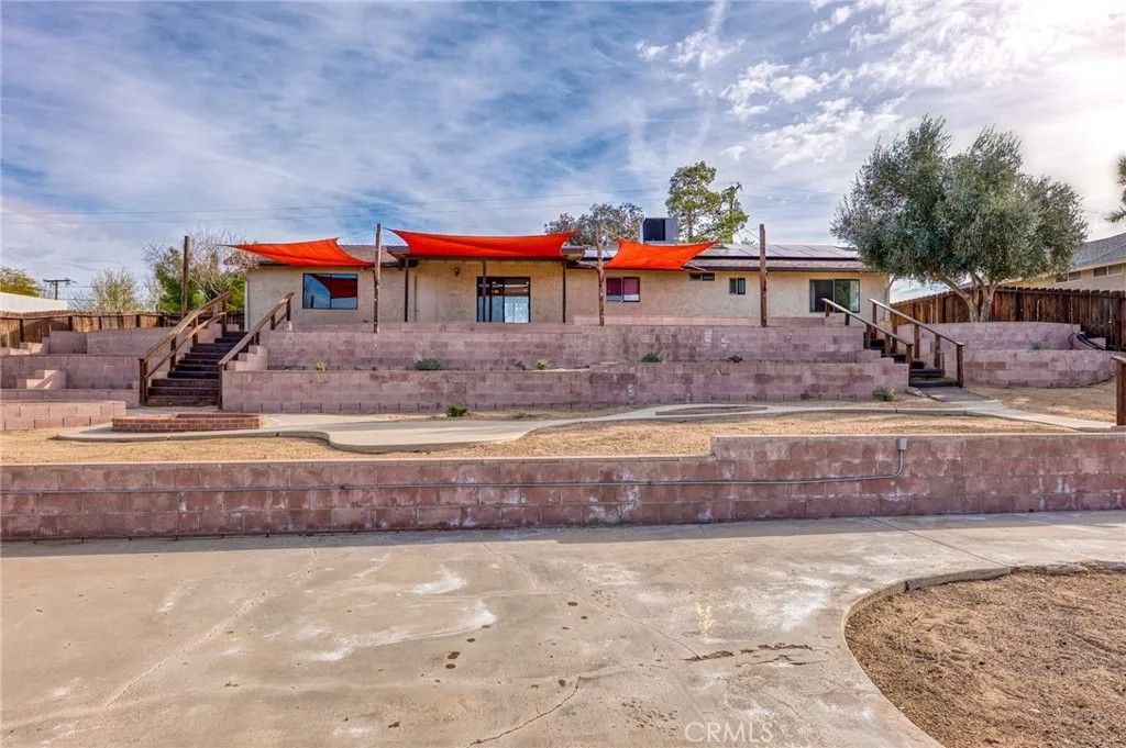Photo of 6960 Lennox, Yucca Valley, CA 92284 (MLS # JT26015170)