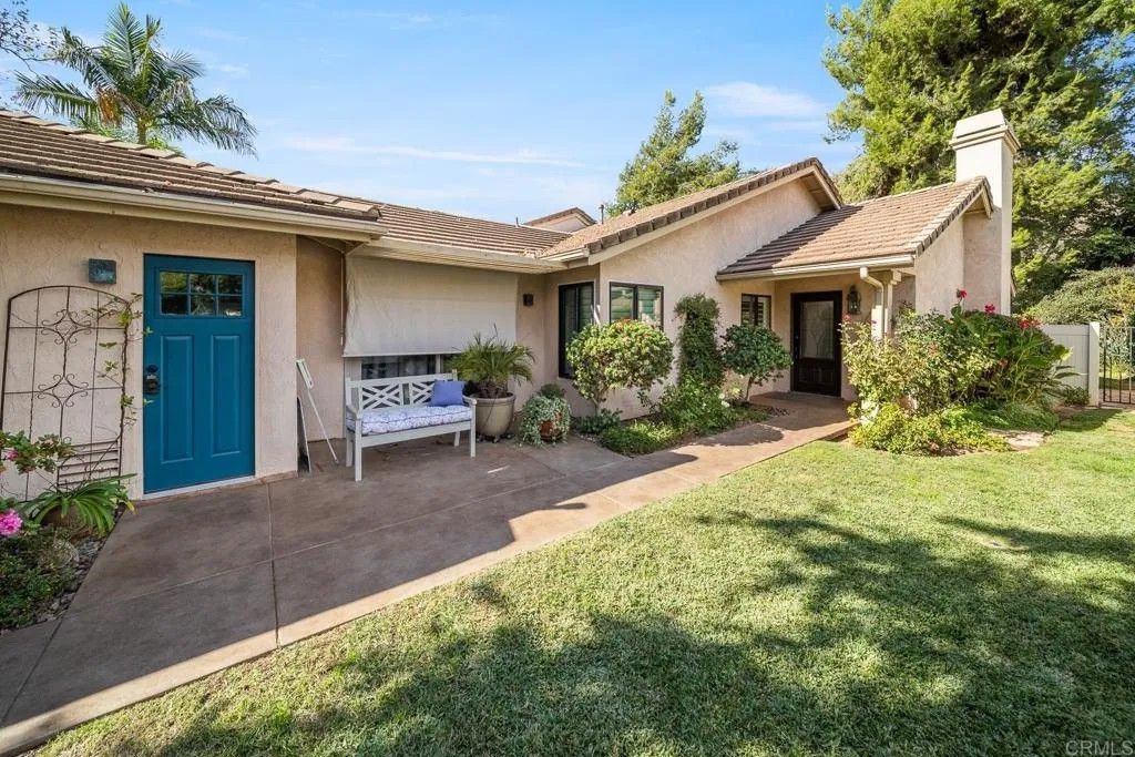 Photo of 4320 Los Padres Drive, Fallbrook, CA 92028 (MLS # NDP2510320)