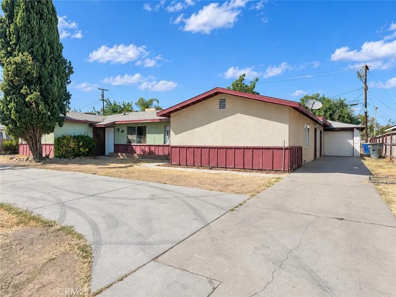 180 E Warner Avenue