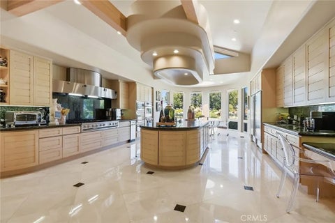 Tiny photo for 25411 Colette Way, Calabasas, CA 91302 (MLS # SR26140522)