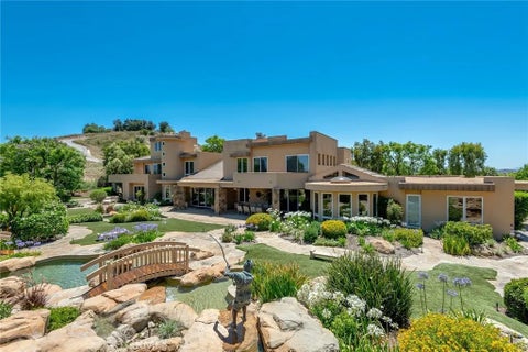 Tiny photo for 25411 Colette Way, Calabasas, CA 91302 (MLS # SR26140522)