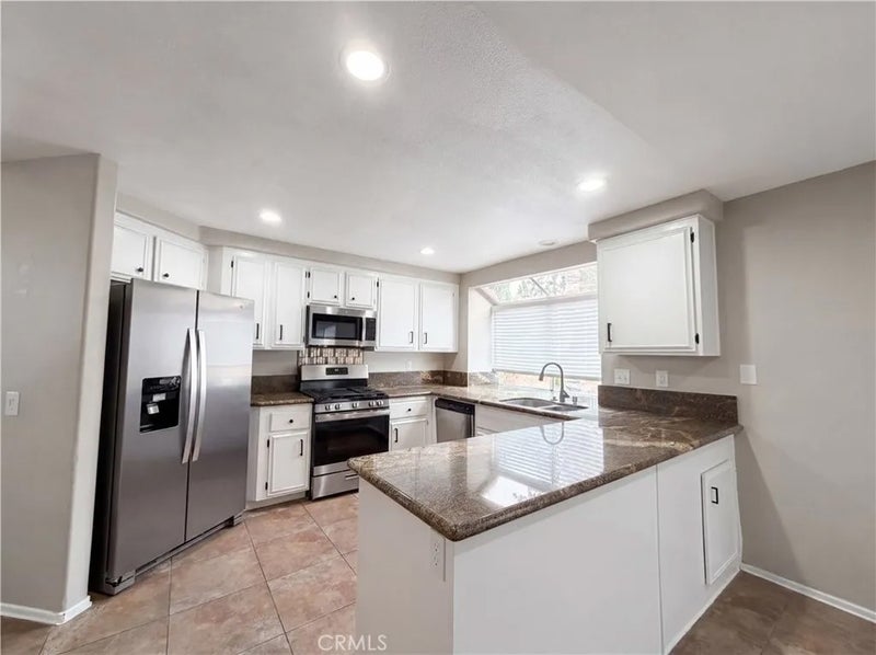 39676 Ridgedale Drive