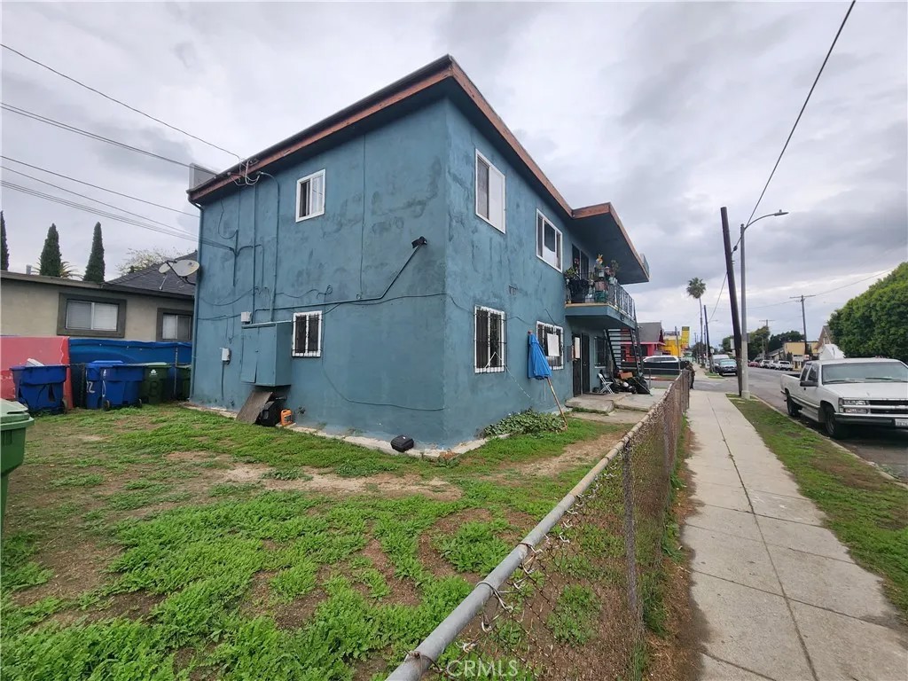 4301 Ascot