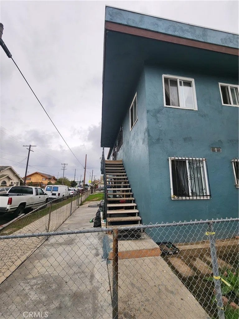 4301 Ascot