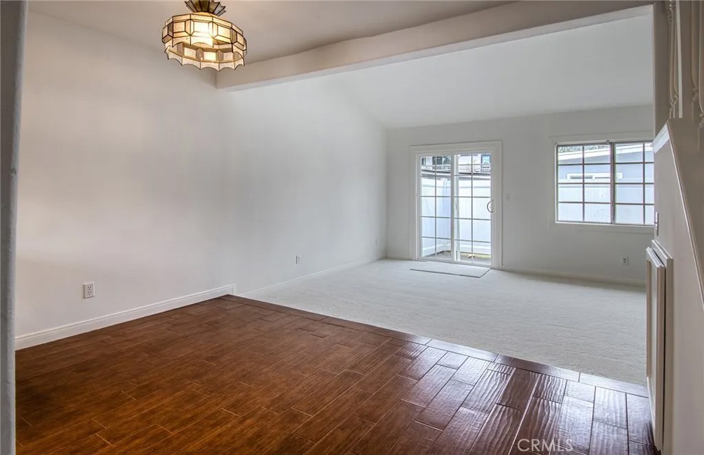 2652 Santa Ana E