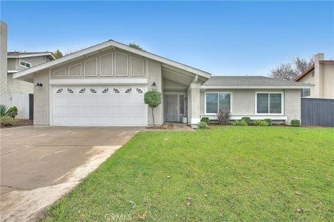 Photo of 915 Auburndale, Corona, CA 92878 (MLS # IG26001482)