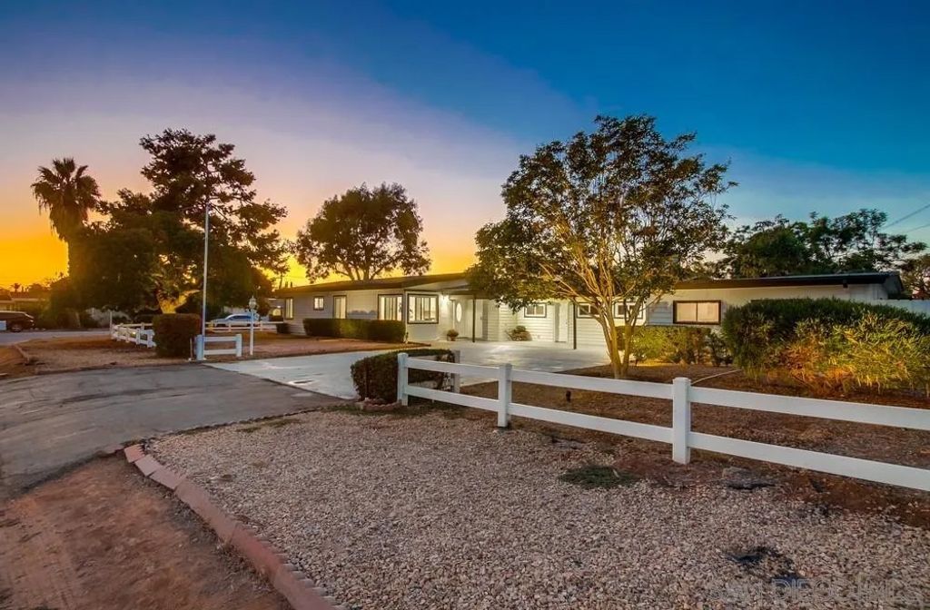 Photo of 3205 Mesa Verde Rd, San Diego, CA 91902 (MLS # 250040865)