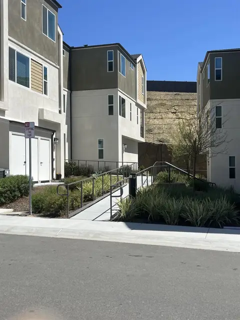 816 Makani Street Unit 5, Chula Vista, CA 91911 - #: 260013984