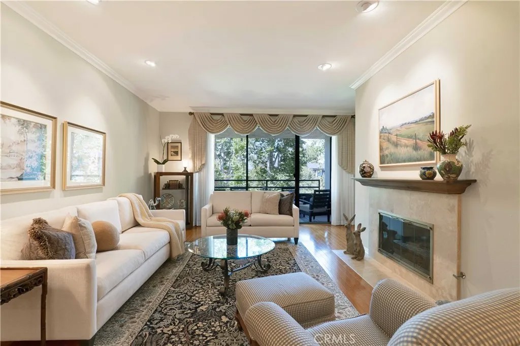 4727 Park Encino Lane 230