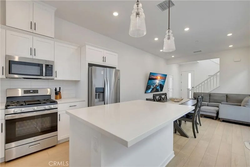 4433 S Fairmount Paseo
