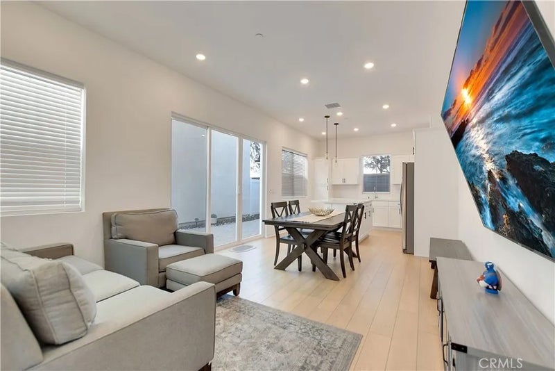 4433 S Fairmount Paseo