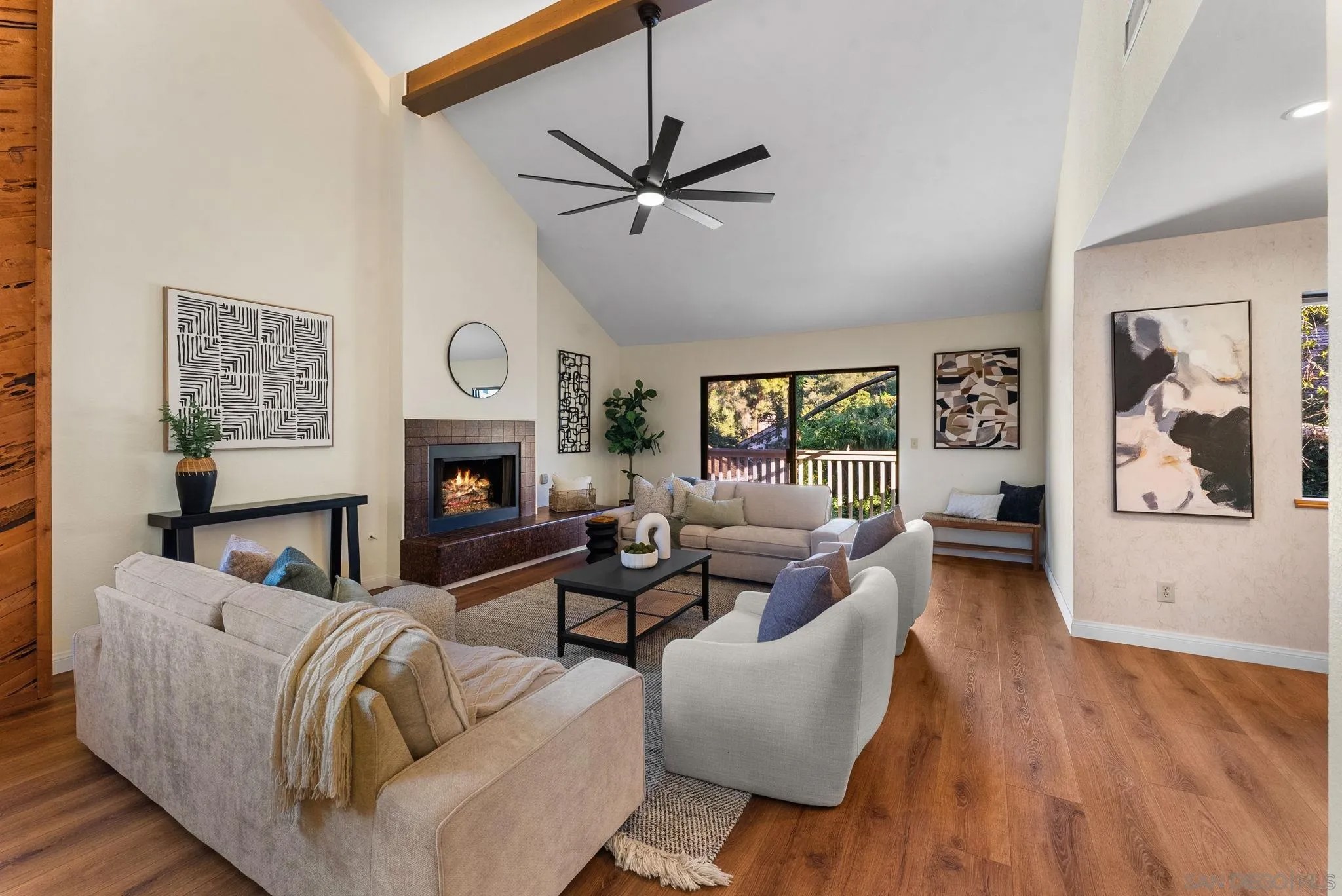 4317 Caminito Pintoresco