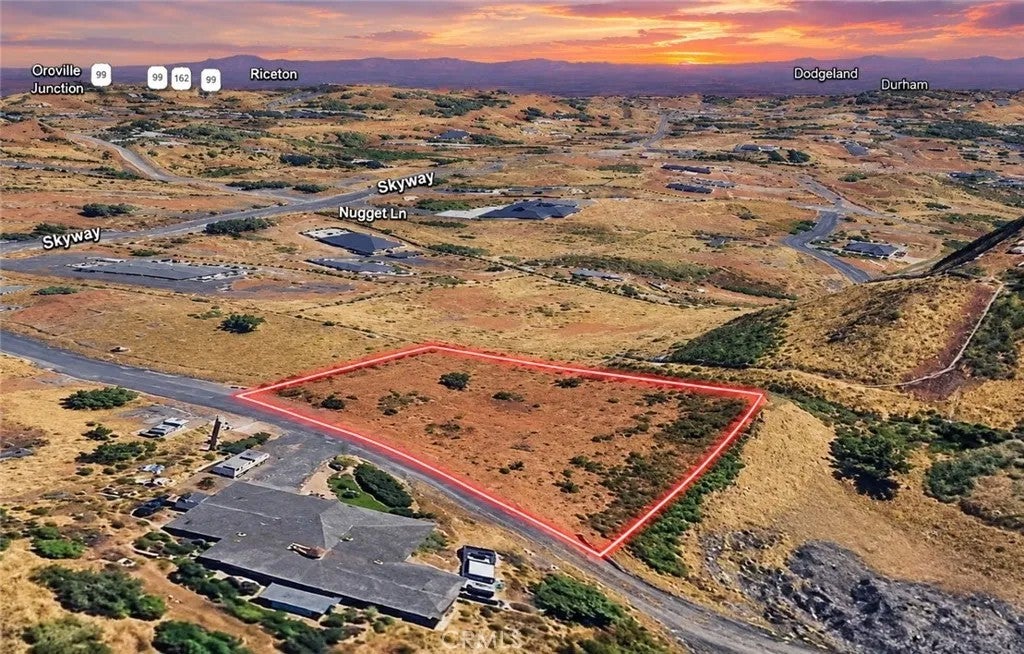 Photo of 8741 Nugget Ln, Paradise, CA 95969 (MLS # SC26194789)