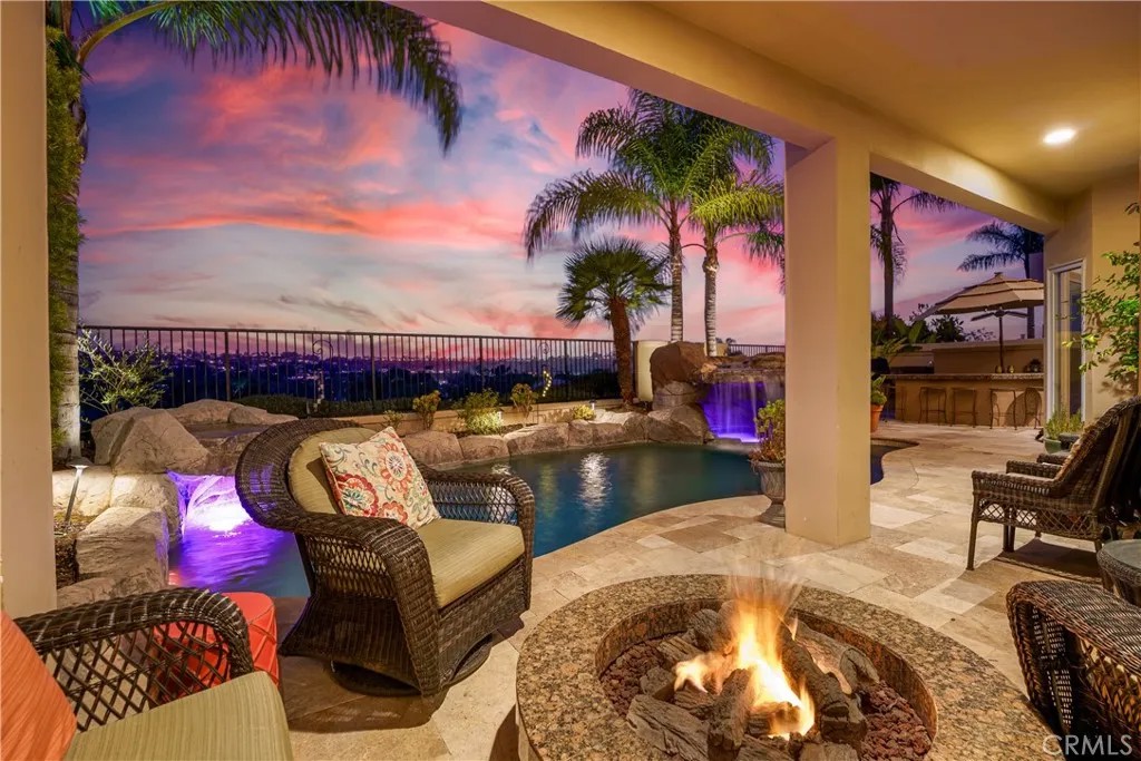 12 Santa Barbara Place