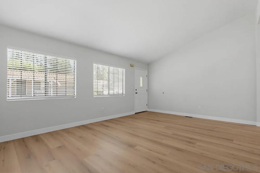 14955 Avenida Venusto 86