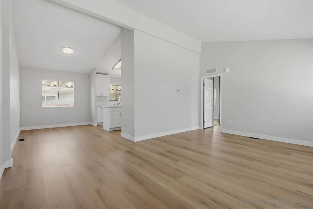 14955 Avenida Venusto 86