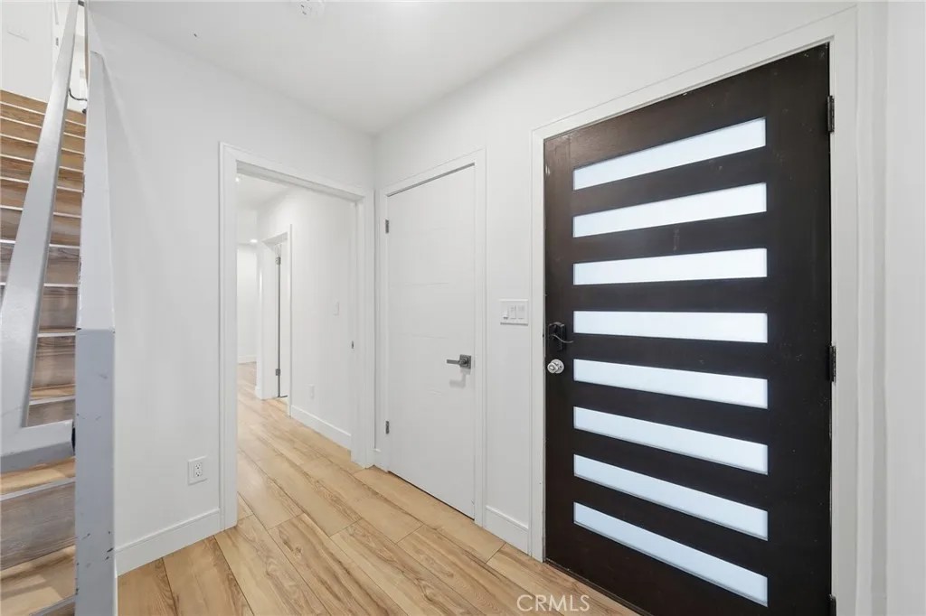 1233 W 39th