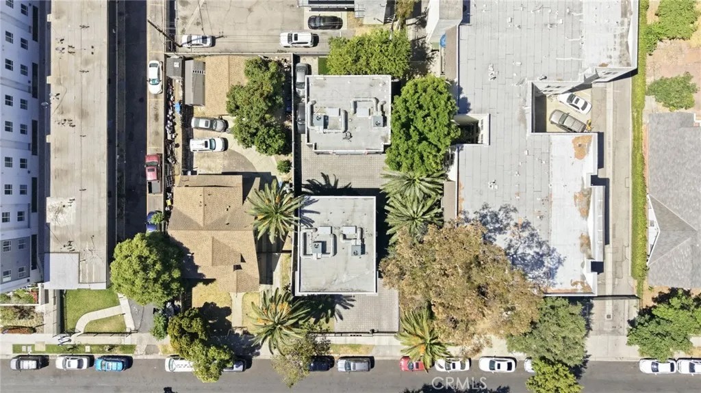 1233 W 39th