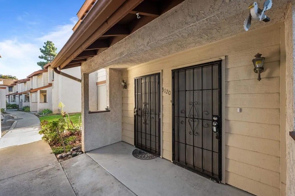 Photo of 5120 N River Road #E, Oceanside, CA 92057 (MLS # NDP2600095)