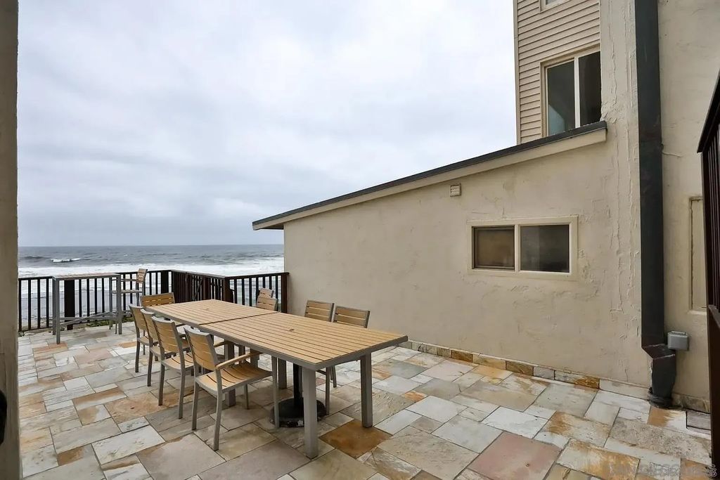 Photo of 220 Coast Blvd #2M, La Jolla, CA 92037 (MLS # 260008715)