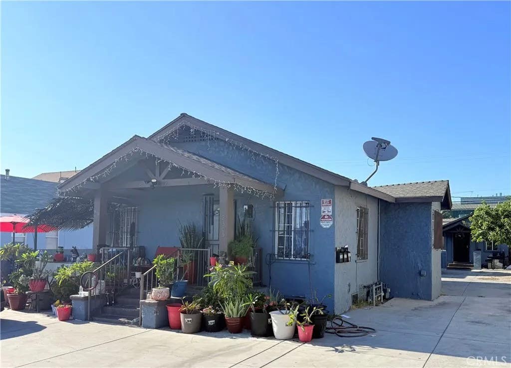 Photo of 2305 Walter ST, Huntington Park, CA 90255 (MLS # RS26176079)