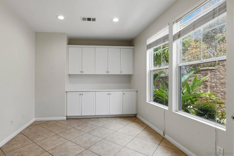 750 Harbor Cliff Way 105