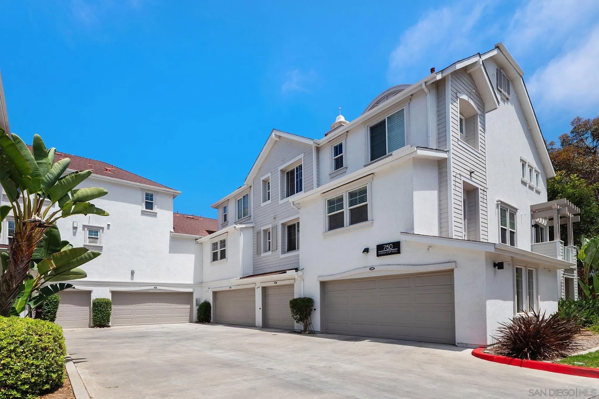 750 Harbor Cliff Way 105