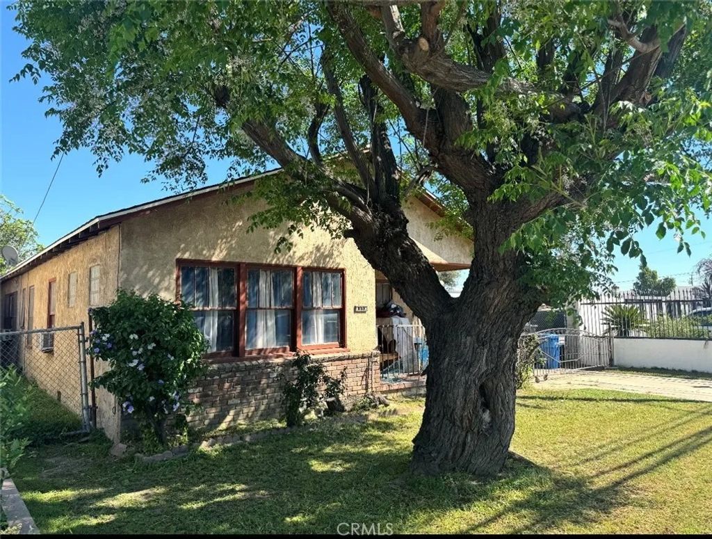 Photo of 956 S Reservoir St, Pomona, CA 91766 (MLS # CV26063007)