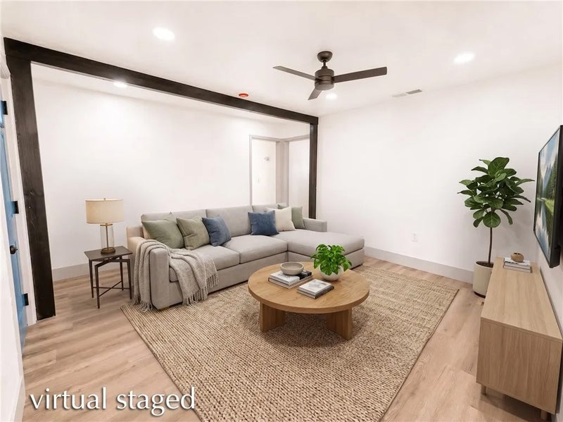 3243 E Platt