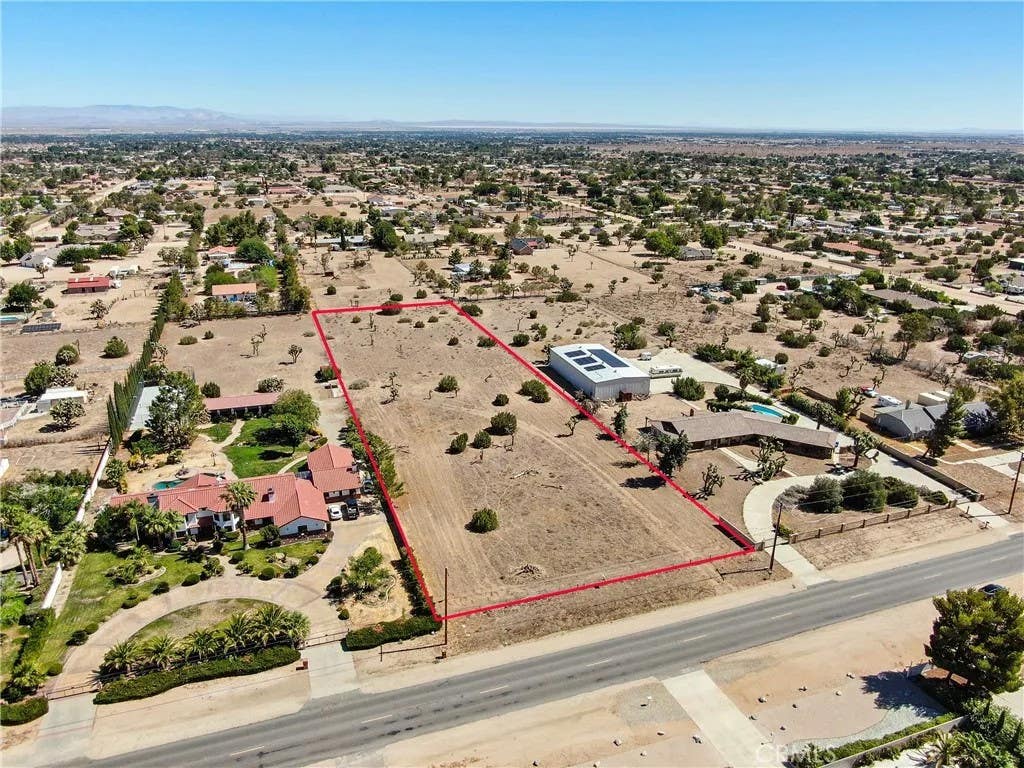 Photo of 2600 W Ave O, Palmdale, CA 93551 (MLS # SR26078455)