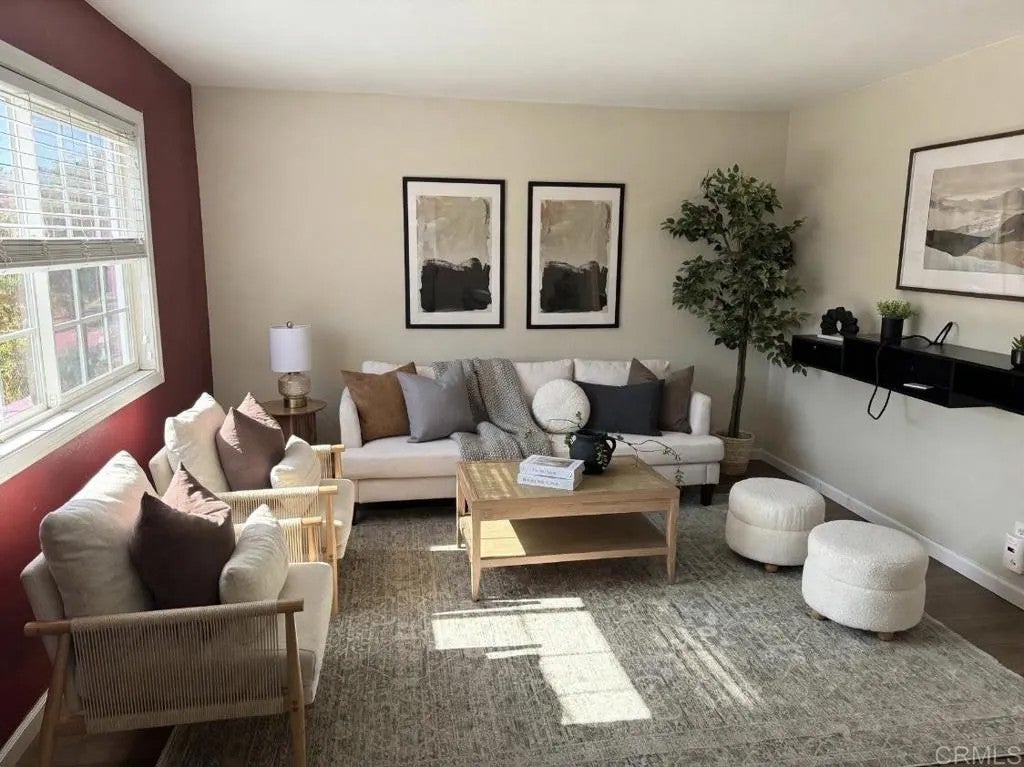4658 Calle del Palo