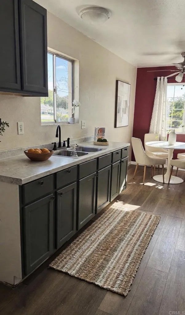 4658 Calle del Palo