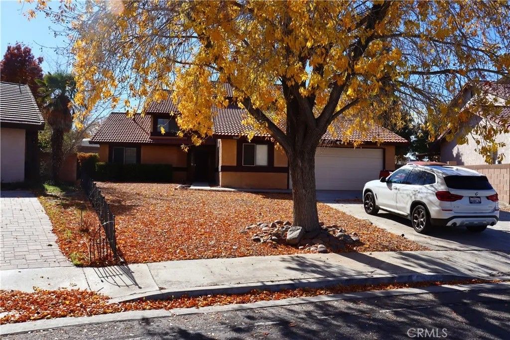 Photo of 3840 Sago St, Lancaster, CA 93536 (MLS # SR25279900)