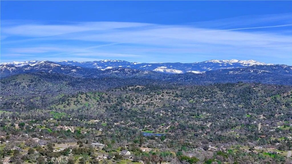 Photo of 41915 John Muir Dr, Coarsegold, CA 93614 (MLS # FR26042528)