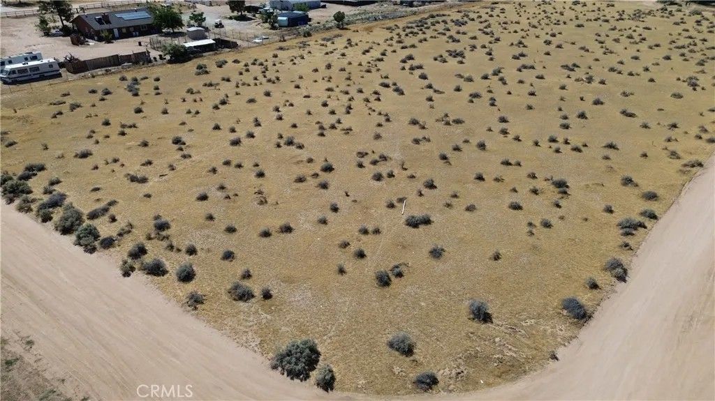 Photo of 13899 Natoma RD, Apple Valley, CA 92307 (MLS # IG26109901)