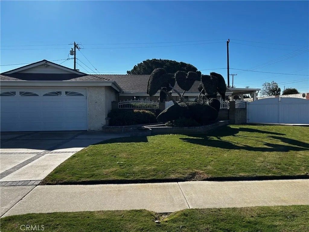 Photo of 6502 Clare Dr, Huntington Beach, CA 92647 (MLS # SW26008310)