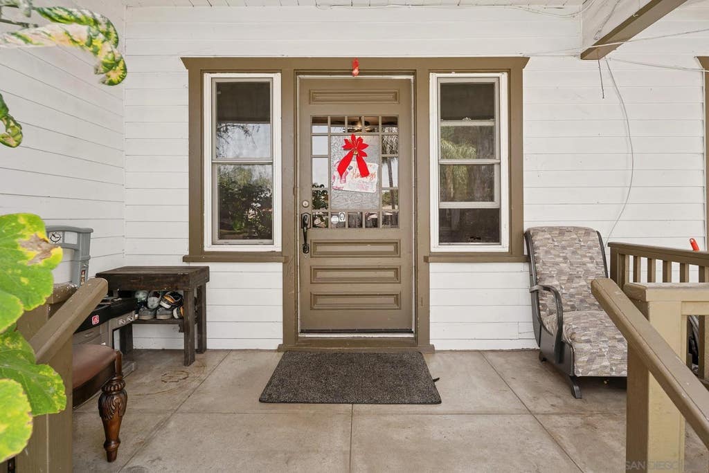 Photo of 845 W 3Rd AVE, Escondido, CA 92025 (MLS # 260017933)