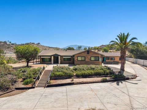 Photo of 1331 Ramblewood Rd, Alpine, CA 91901 (MLS # 260013417)
