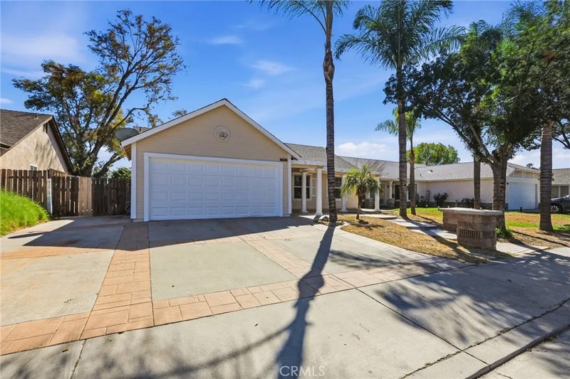 2351 Carnation