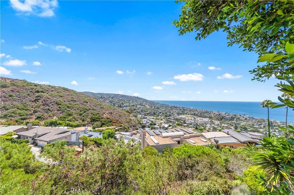 1223 Skyline Drive